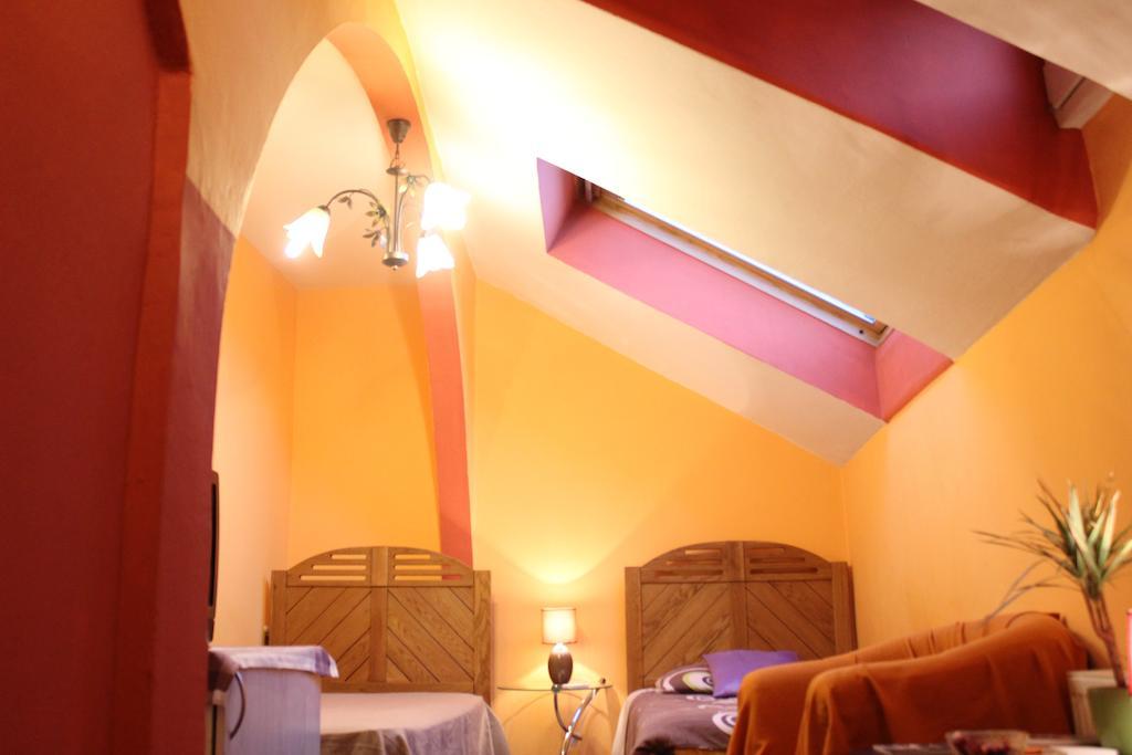 Pokoje Na Chmielnej 2 Hostel Βαρσοβία Δωμάτιο φωτογραφία